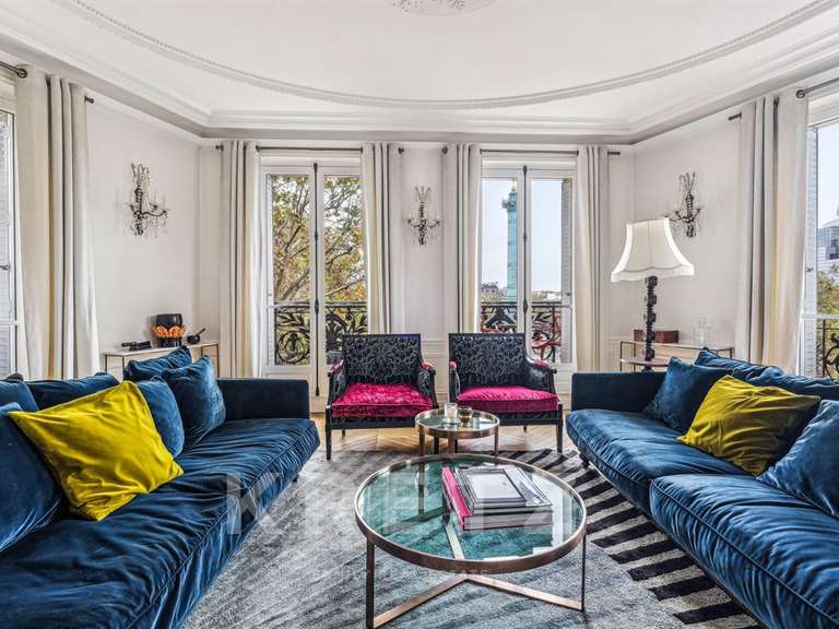 Appartement Paris 4e - 5 chambres - 143m²