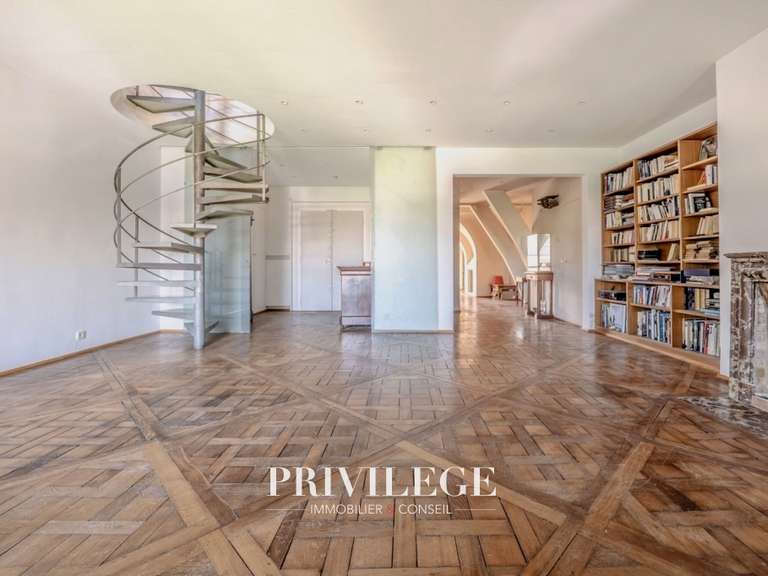 Appartement Paris 4e - 3 chambres - 163m²