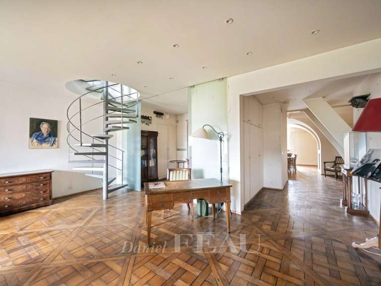 Appartement Paris 4e - 2 chambres - 183m²