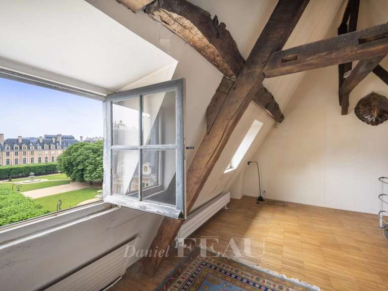 Appartement Paris 4e - 2 chambres - 183m²