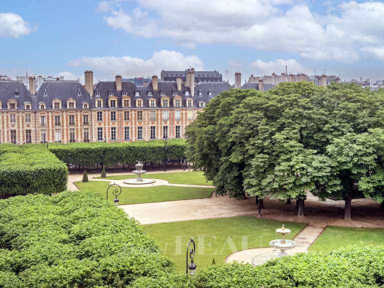 Appartement Paris 4e - 2 chambres - 183m²