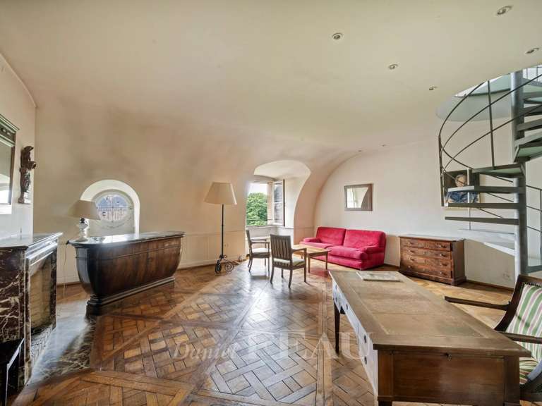 Appartement Paris 4e - 2 chambres - 183m²