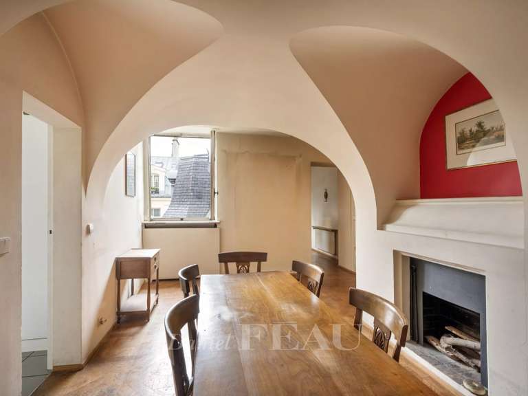 Appartement Paris 4e - 2 chambres - 183m²