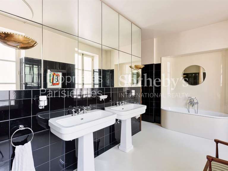 Appartement Paris 4e - 2 chambres - 161m²