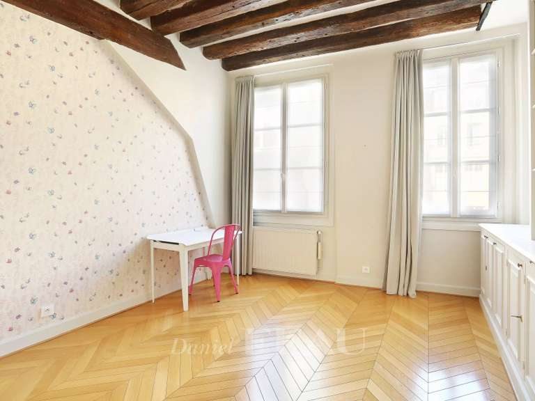Appartement Paris 4e - 3 chambres - 184m²
