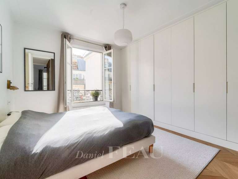 Appartement Paris 4e - 2 chambres - 75m²