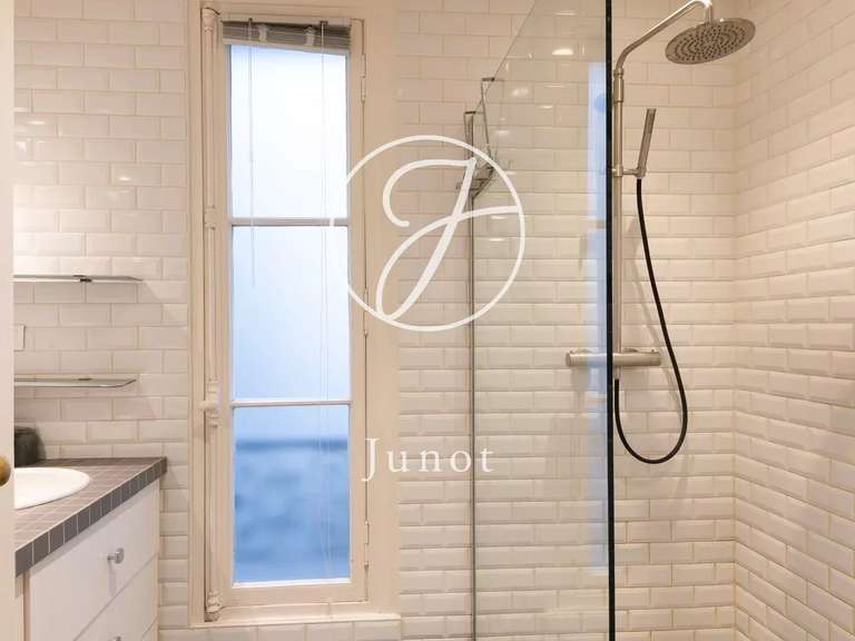 Appartement Paris 4e - 2 chambres - 114m²