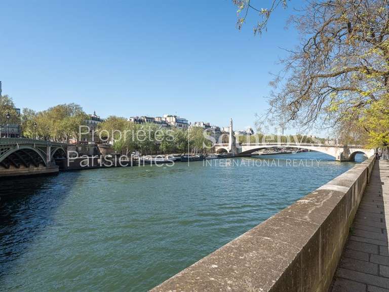 Appartement Paris 4e - 4 chambres - 211m²
