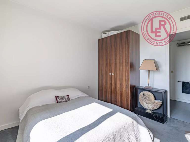 Appartement Paris 4e - 1 chambre - 82m²