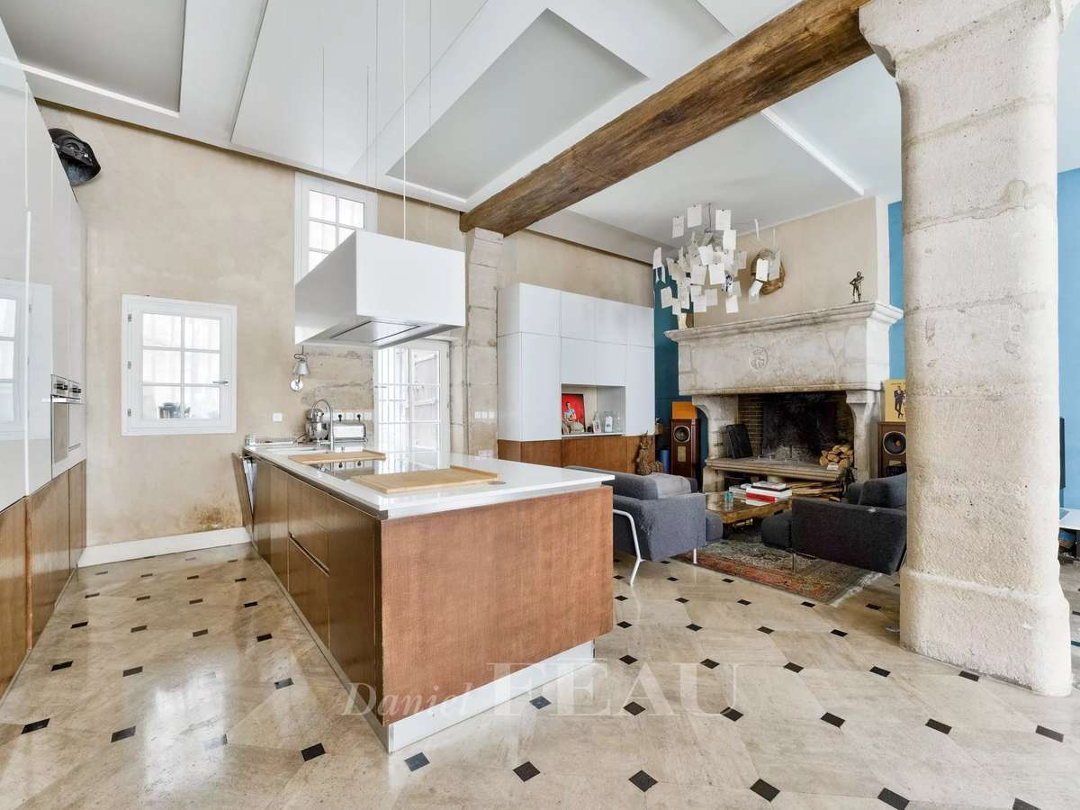 Apartment Paris 4e