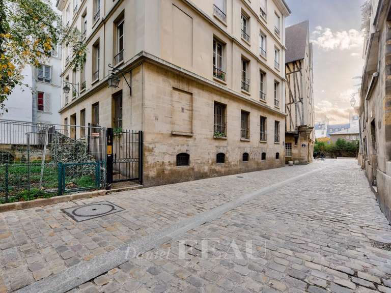 Appartement Paris 4e - 1 chambre - 65m²