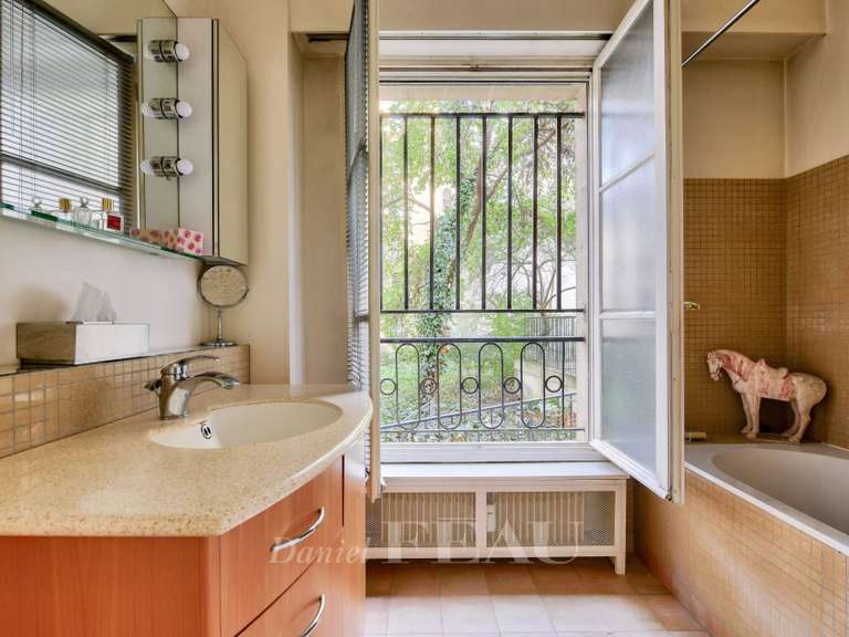 Appartement Paris 4e - 1 chambre - 65m²