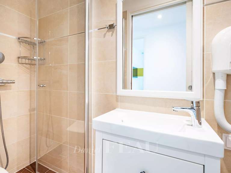 Appartement Paris 4e - 6 chambres - 197m²