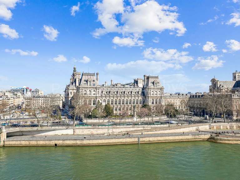 Appartement Paris 4e - 2 chambres - 140m²