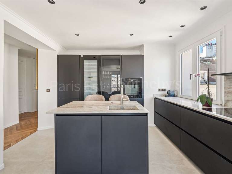 Appartement Paris 4e - 2 chambres - 140m²