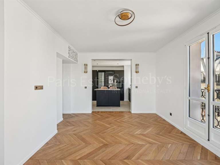 Appartement Paris 4e - 2 chambres - 140m²