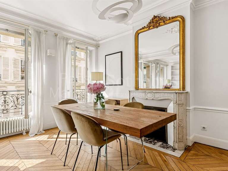 Appartement Paris 4e - 2 chambres - 70m²