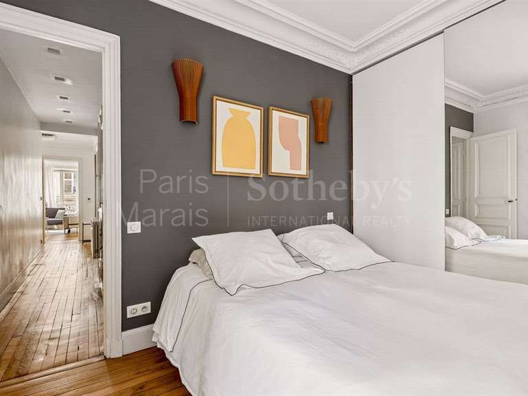 Appartement Paris 4e - 2 chambres - 70m²