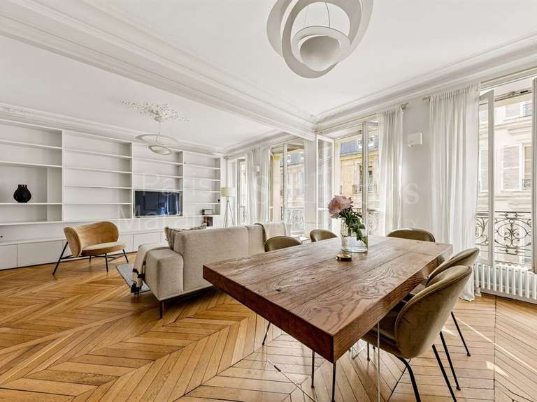 Appartement Paris 4e - 2 chambres - 70m²
