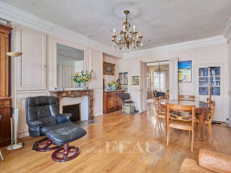 Appartement Paris 4e - 3 chambres - 121m²