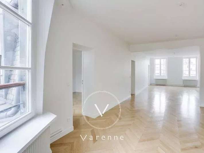 Appartement Paris 4e - 3 chambres - 124m²