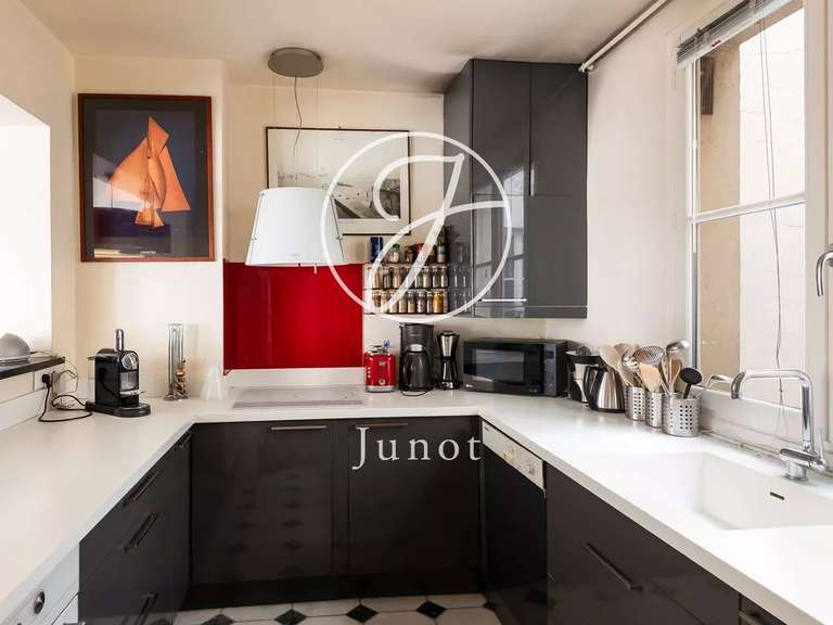 Appartement Paris 4e - 2 chambres - 114m²
