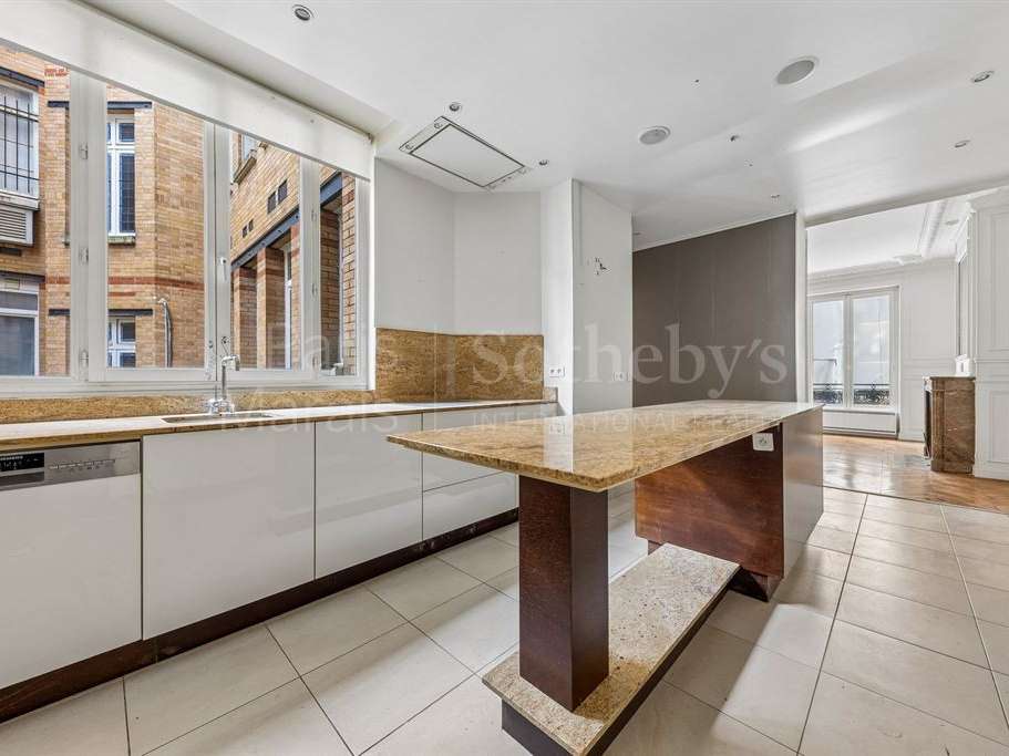 Apartment Paris 4e