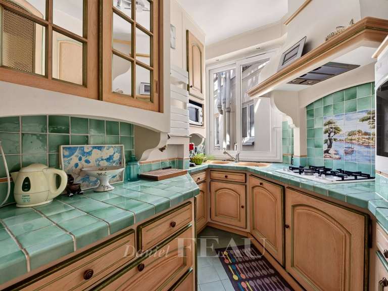 Appartement Paris 4e - 2 chambres - 70m²