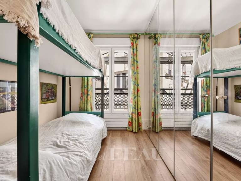 Appartement Paris 4e - 2 chambres - 70m²