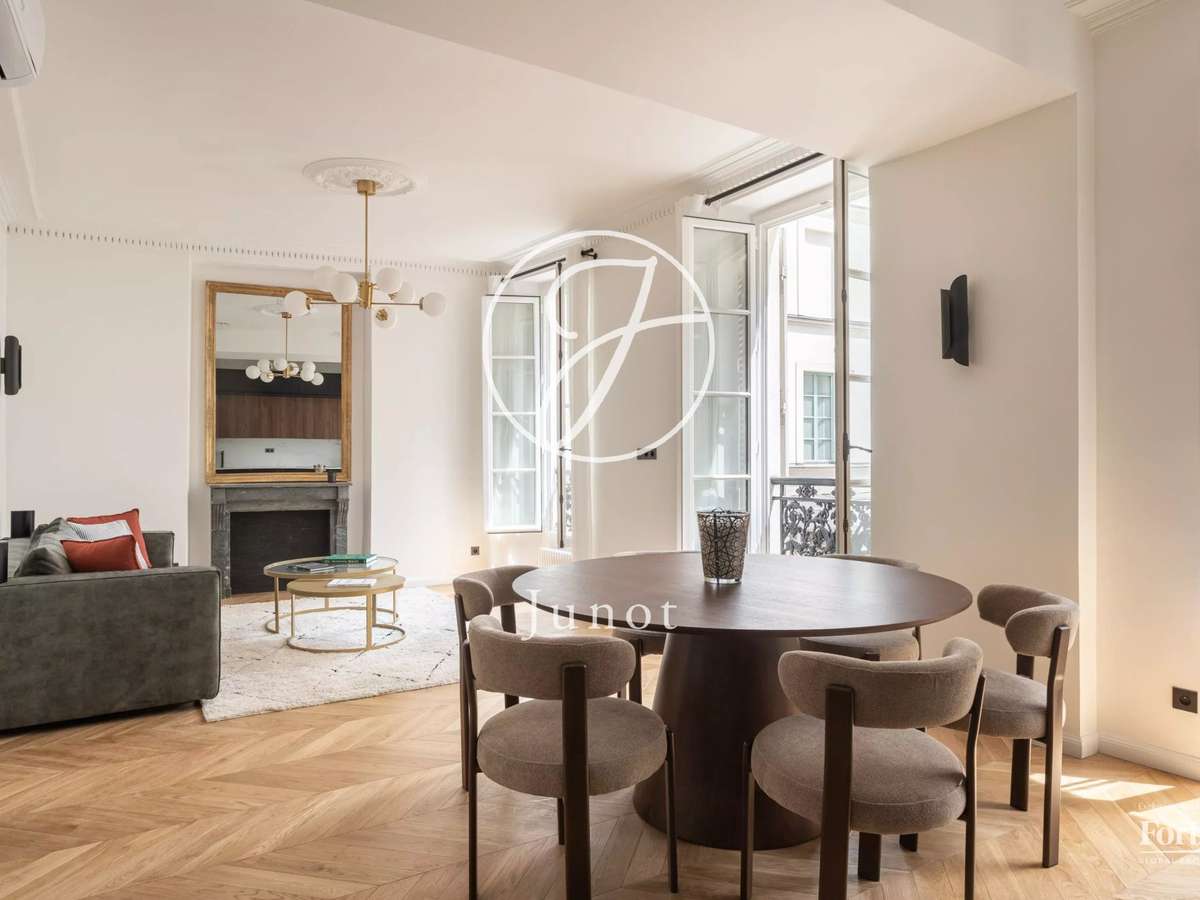Apartment Paris 4e