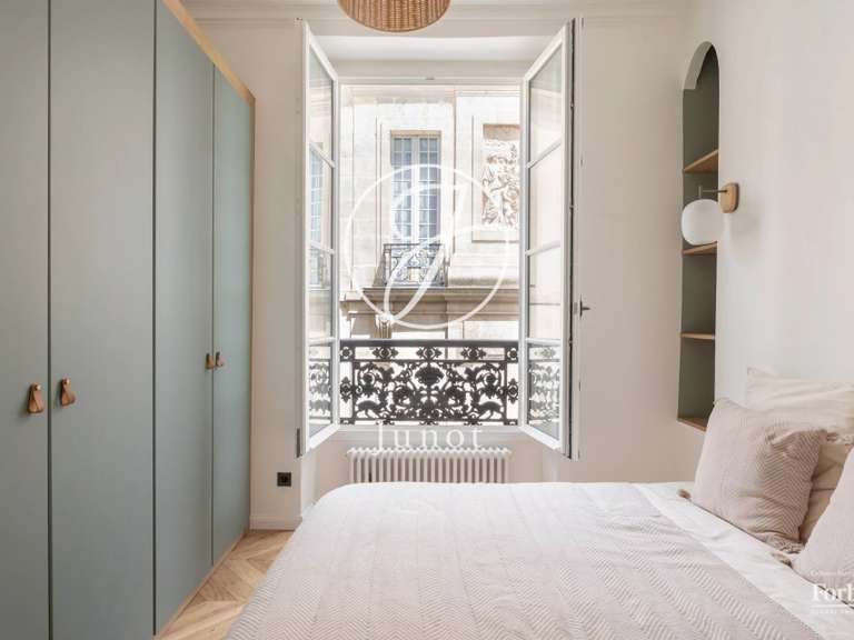 Appartement Paris 4e - 2 chambres - 80m²