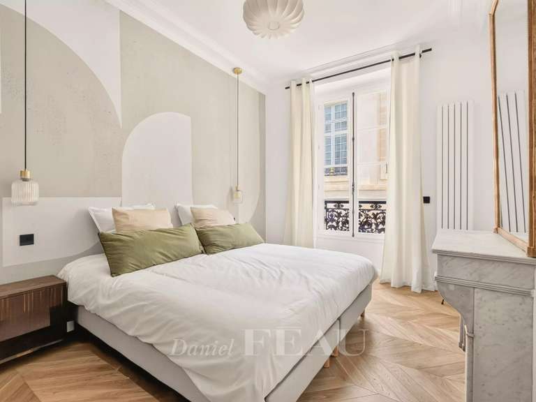 Appartement Paris 4e - 2 chambres - 80m²