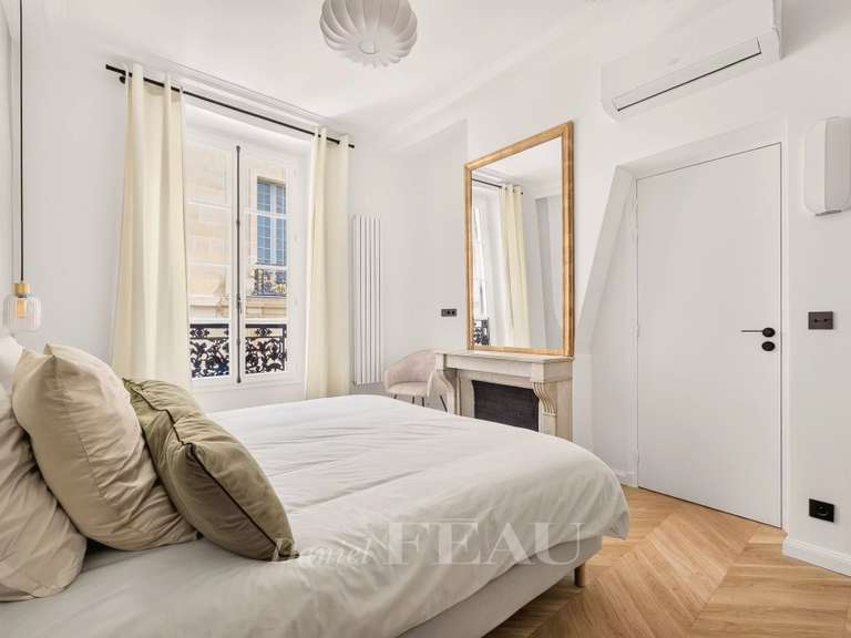 Appartement Paris 4e - 2 chambres - 80m²