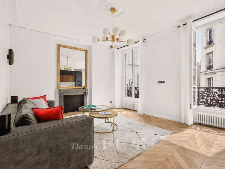 Appartement Paris 4e - 2 chambres - 80m²
