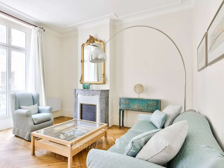 Appartement Paris 4e - 2 chambres - 68m²