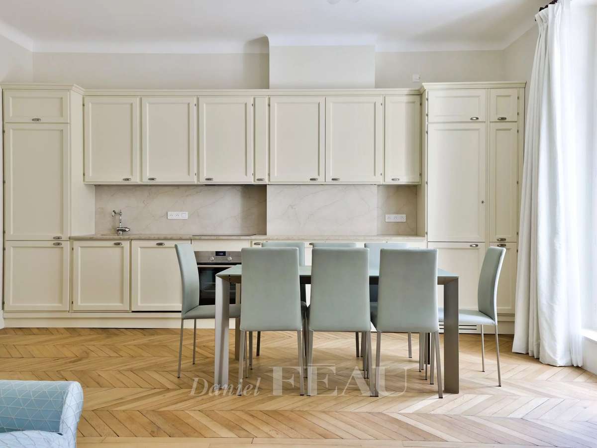 Apartment Paris 4e