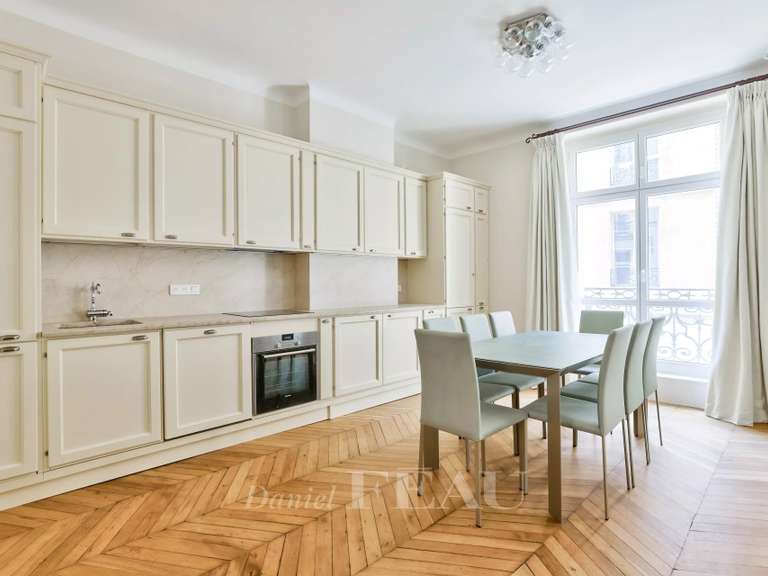 Appartement Paris 4e - 2 chambres - 68m²
