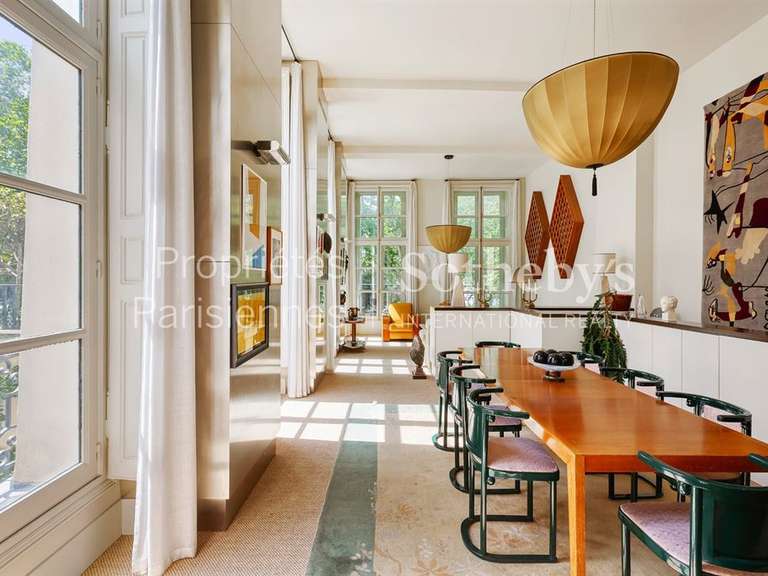 Appartement Paris 4e - 1 chambre - 161m²