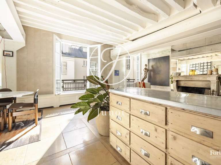 Appartement Paris 4e - 2 chambres - 105m²