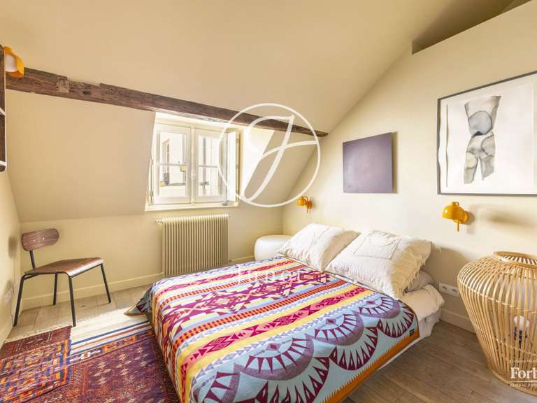 Appartement Paris 4e - 2 chambres - 105m²