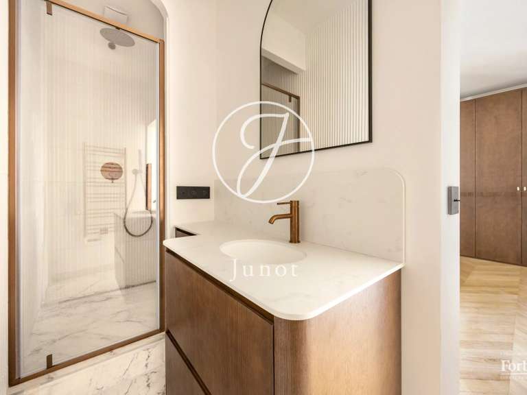 Appartement Paris 4e - 2 chambres - 91m²