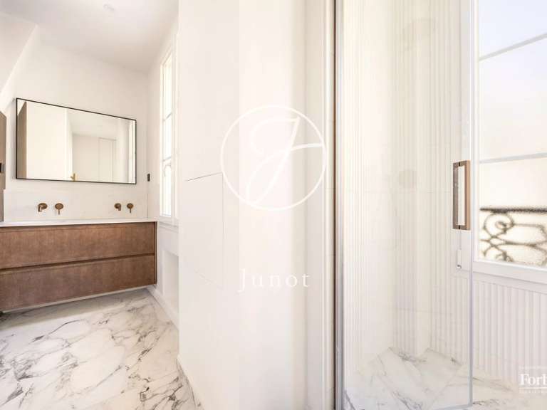 Appartement Paris 4e - 2 chambres - 91m²