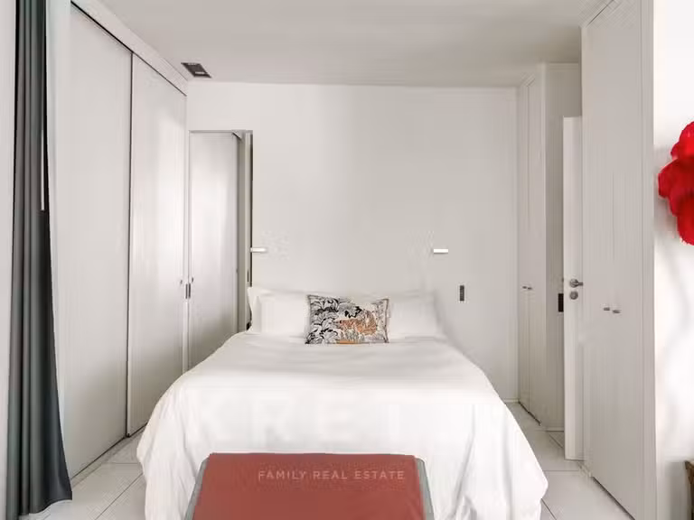 Appartement Paris 4e - 1 chambre - 80m²