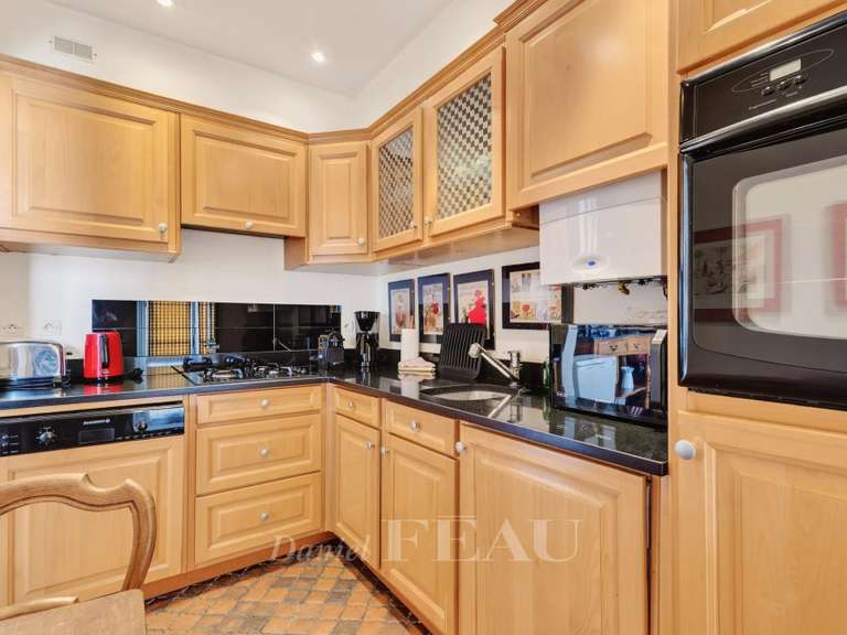 Appartement Paris 4e - 1 chambre - 65m²