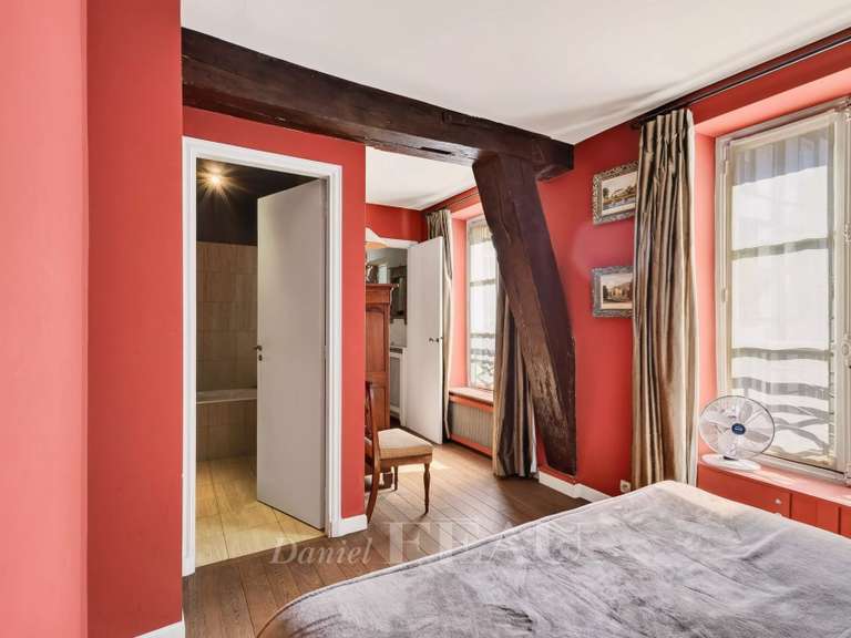 Appartement Paris 4e - 1 chambre - 65m²
