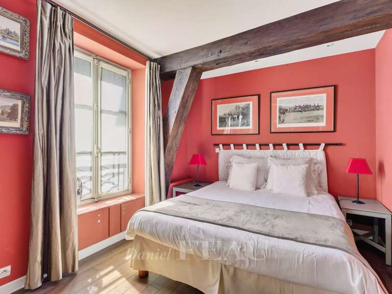 Appartement Paris 4e - 1 chambre - 65m²