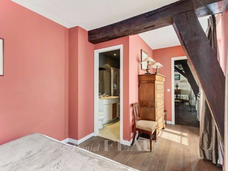 Appartement Paris 4e - 1 chambre - 65m²