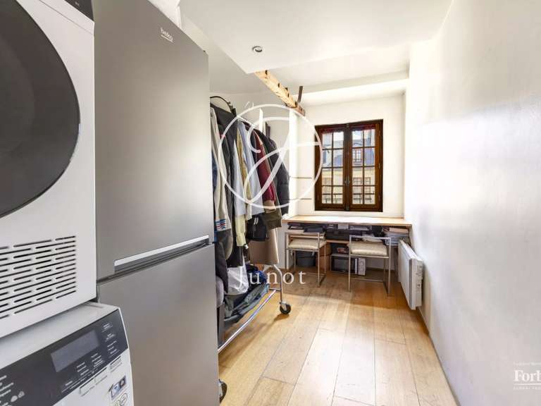 Appartement Paris 4e - 2 chambres - 72m²