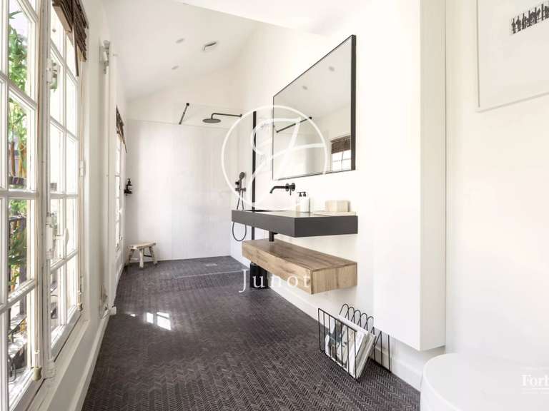 Appartement Paris 4e - 1 chambre - 70m²