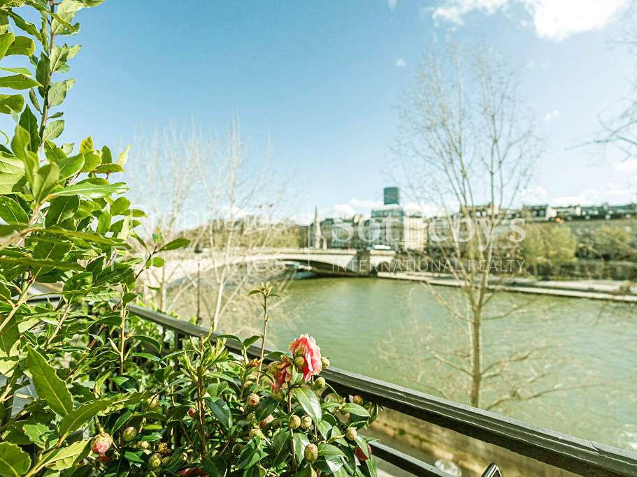 Apartment Paris 4e